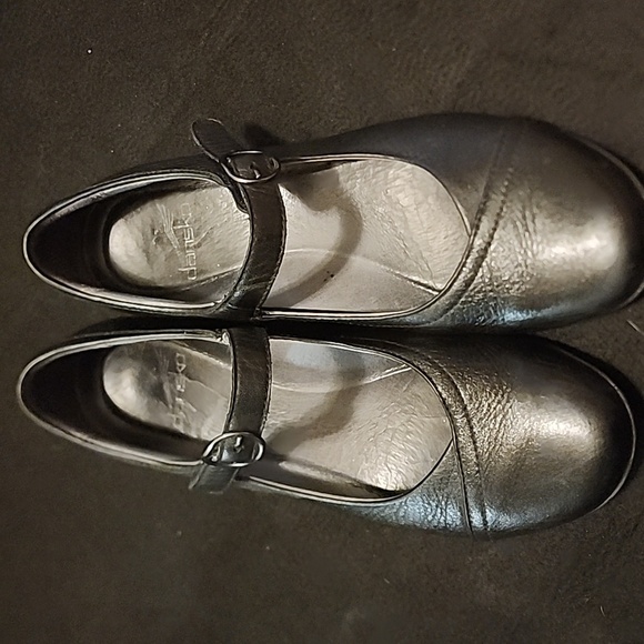 Dansko Fawna style women’s shoes size 37 (7 US), black leather. - Picture 1 of 6